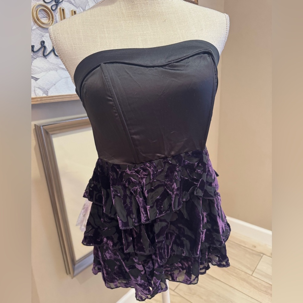 NWT! STUDIO Y Velvet and Satin Detail Black and Purple Corset Top
